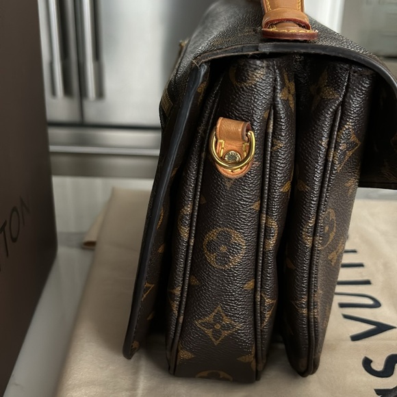 💙SOLD💙Louis Vuitton Pochette Métis - Picture 4 of 8